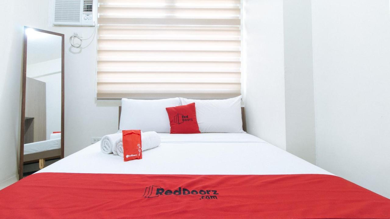 Reddoorz Plus @ Urban Deca Tower Edsa 2 Mandaluyong ภายนอก รูปภาพ